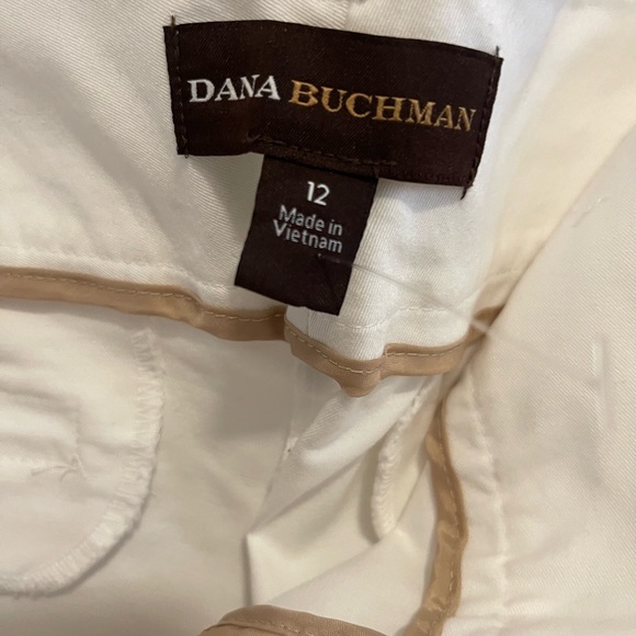 Dana Buchman White Shorts - Picture 2 of 3